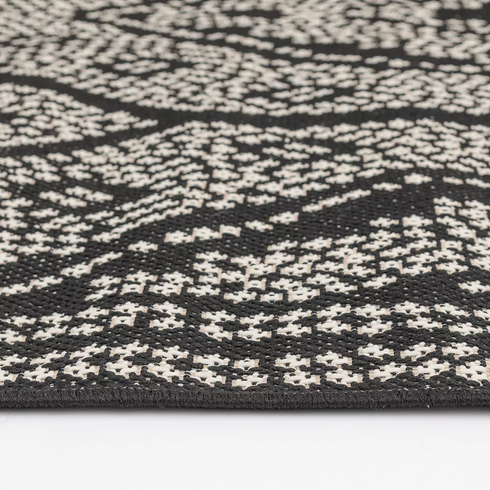 Sonoma Goods For Life® Diamond Pattern Indoor Outdoor Rug 5 Sonoma Goods For Life® Diamond Pattern Indoor Outdoor Rug - Image 3